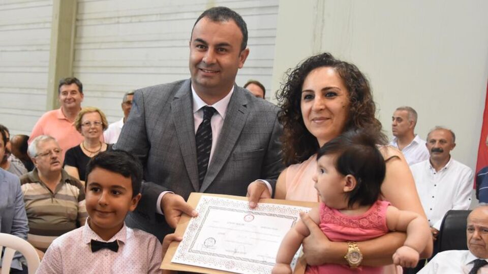 CHP'li Ednan Arslan yemin töreninde acı haberi aldı