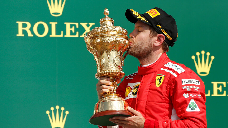 Nefes kesen yarış Vettel'in!
