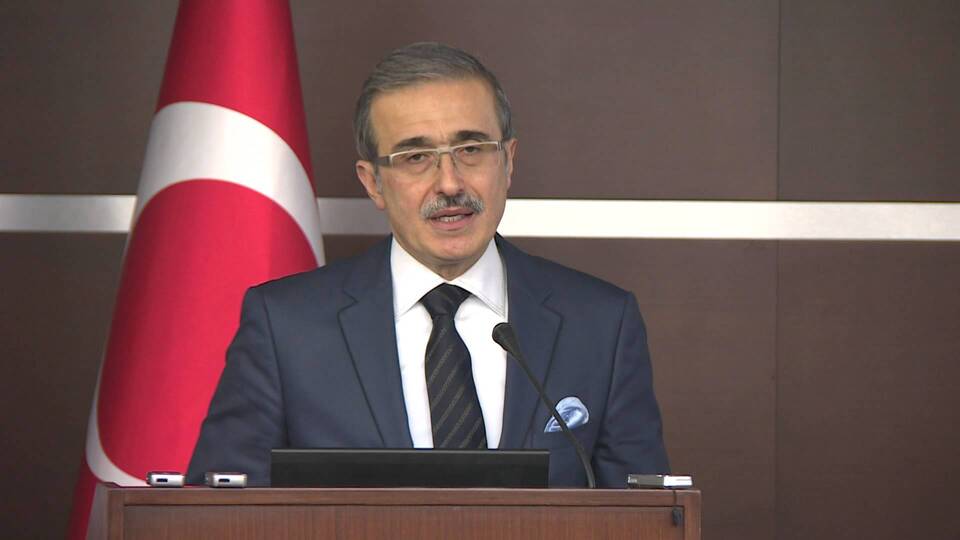 İsmail Demir kimdir?