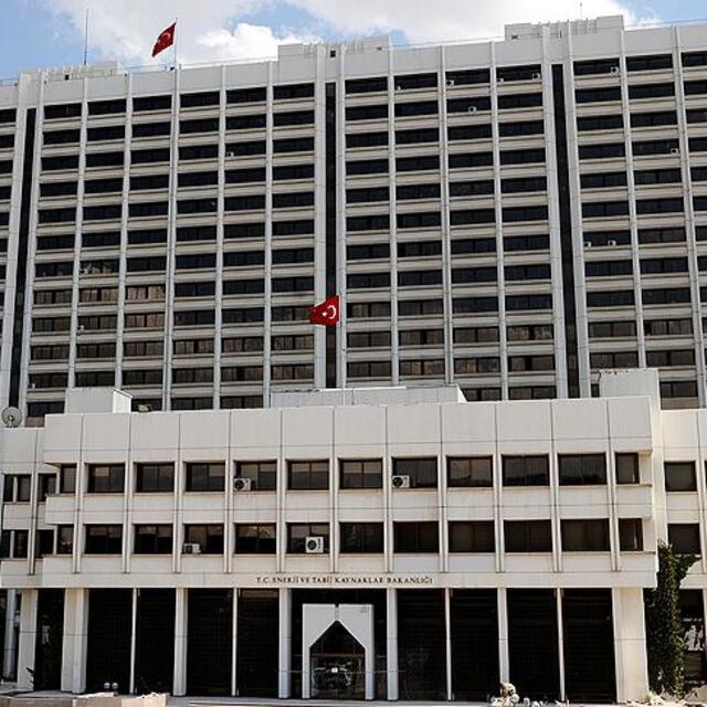 Enerji ve Tabii Kaynaklar Bakanı kim oldu?