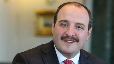 Mustafa Varank kimdir?