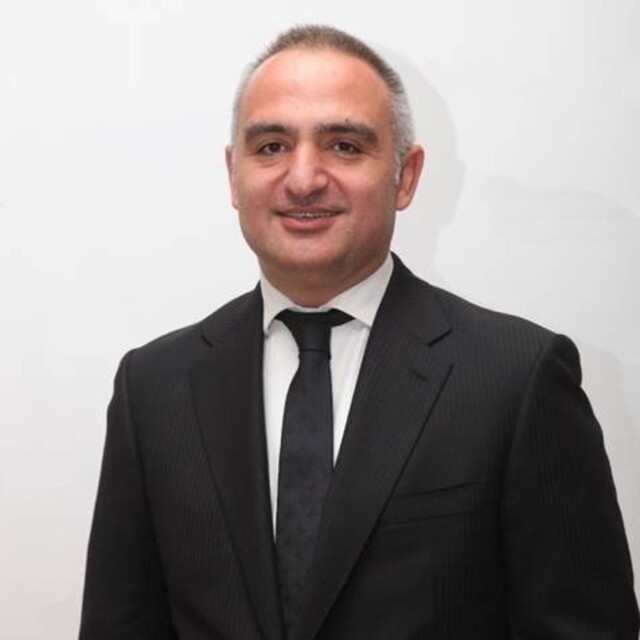 Yeni turizm bakanına sektörden destek