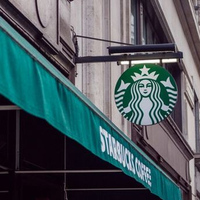 Starbucks, plastik pipetleri 2020 yılına kadar yasaklıyor