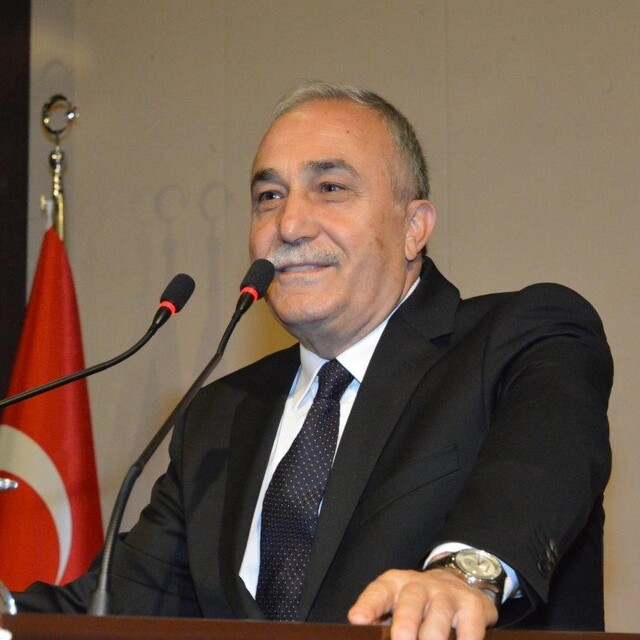Fakıbaba, Bakanlık çalışanlarıyla vedalaştı