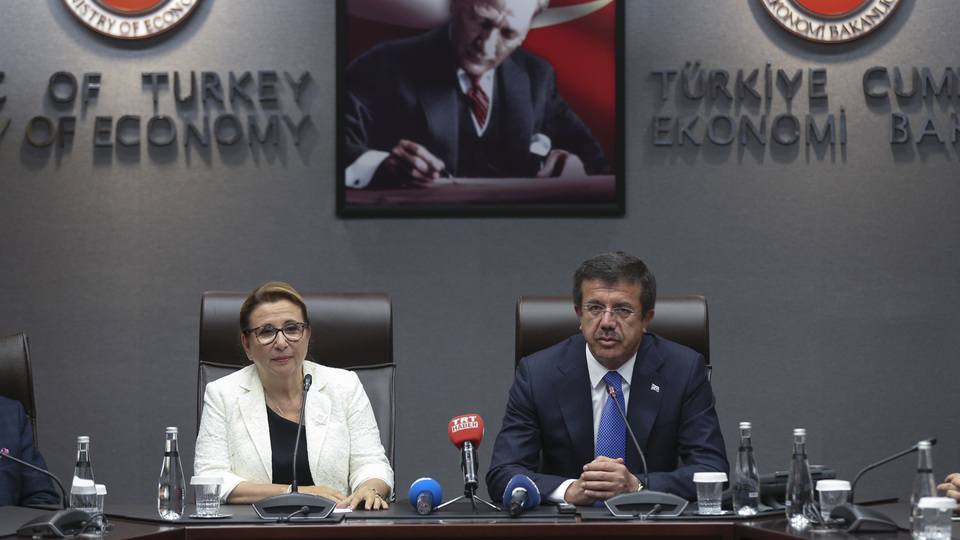 Pekcan, görevi Zeybekci'den devraldı