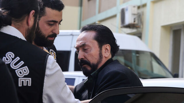 Adnan Oktar'ın evleri