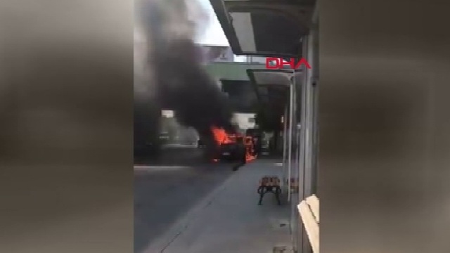 Seyir halindeki cip alev alev yandı