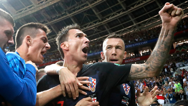 Luzhniki yanıyor! Bitmeyen aşk...