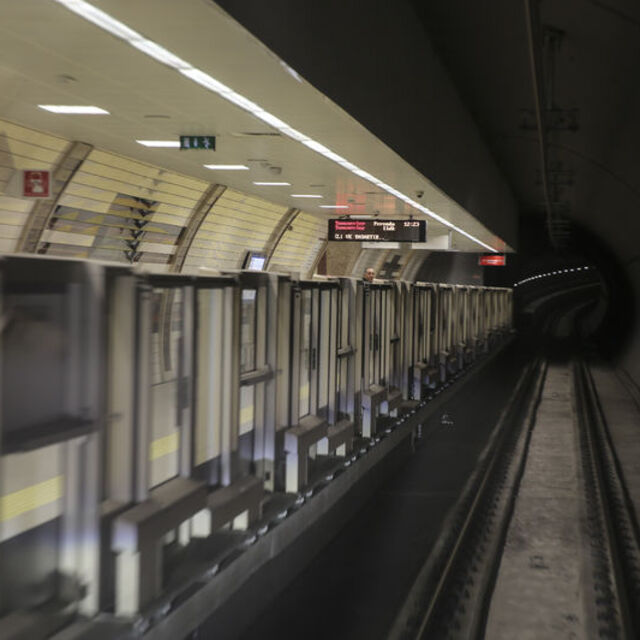 İstanbul'daki o hatta metro seferleri durdu