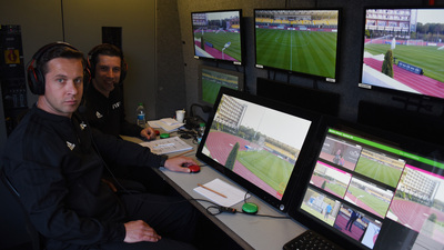 'VAR' işareti yapan yandı!