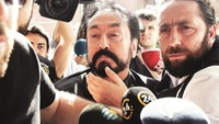 Adnan Oktar ve Ürer'in çantasından para çıktı
