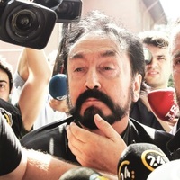 Adnan Oktar ve Ürer'in çantasından para çıktı