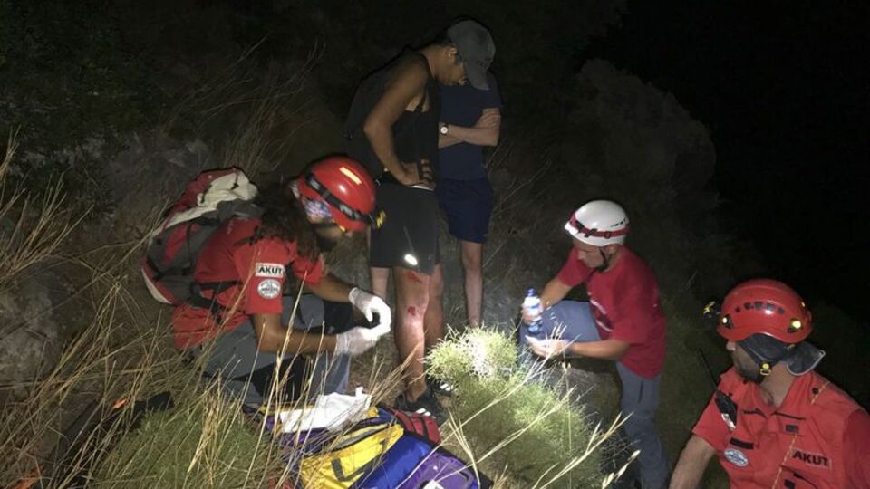 Likya Yolu'nda kaybolan turistleri AKUT ekibi buldu
