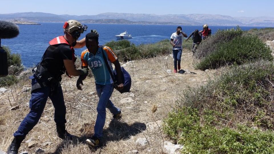 Çeşme'de mahsur kalanlar böyle kurtarıldı!