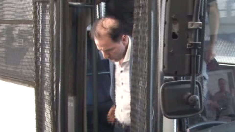 Türkiye'nin konuştuğu operasyondan yeni görüntü! Böyle getirildiler...