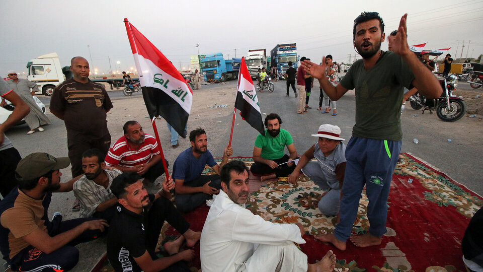 Irak diken üstünde! Gösteriler başkente sıçradı...
