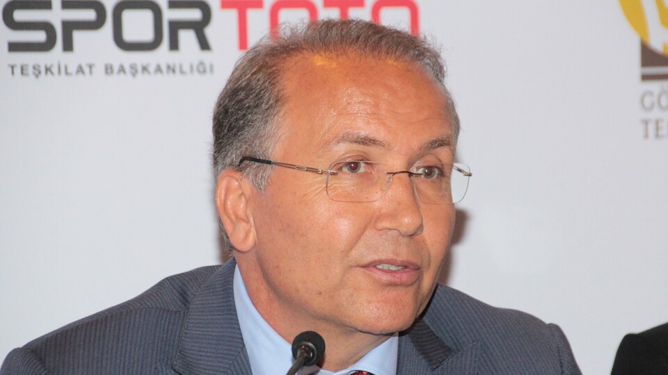 "Tenisin 'zengin sporu' olduğu algısını kırmalıyız"
