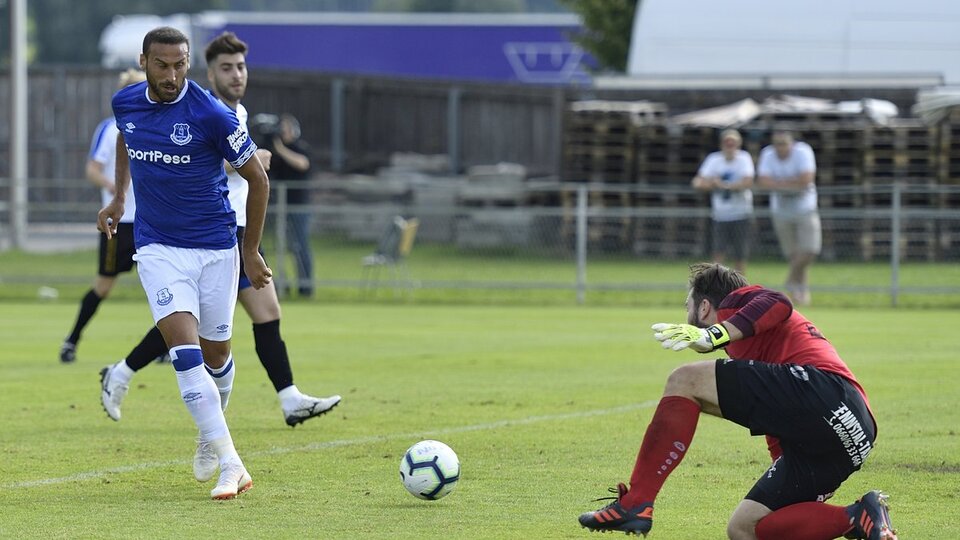 Cenk Tosun, 45 dakikada 4 gol attı!