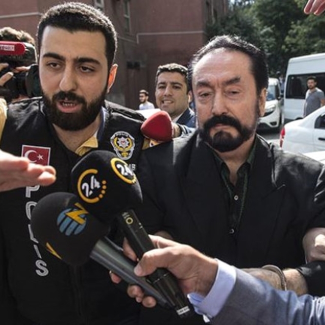 Bilgi sızdıran iki polis gözaltına alındı!