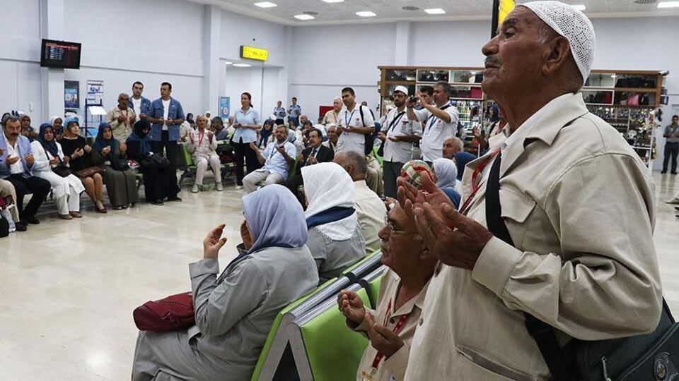 İlk hacı kafilesi yola çıkıyor