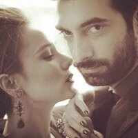 Ünlü çiftten hayranlarını üzecek haber