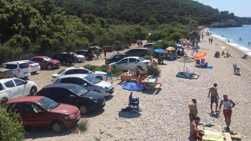 Milli parka ziyaretçi akını! Araç girişi durduruldu