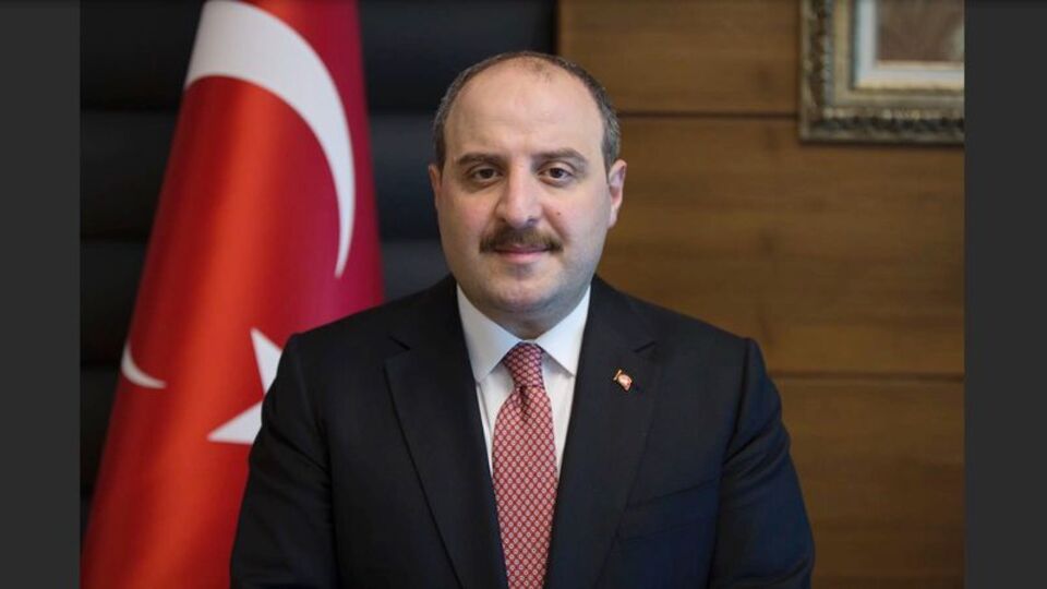 Bakan Varank, 15 Temmuz şehitlerini ve ağabeyini böyle andı!