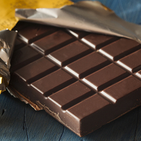 Muz ve kuruyemiş yiyin ama bitter çikolata asla!