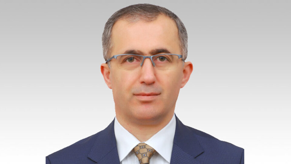 Prof. Dr. Fatih Savaşan kimdir