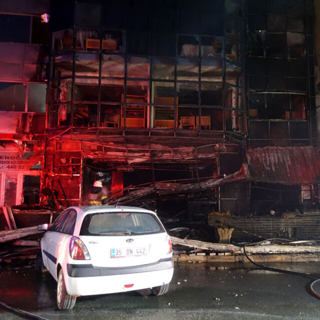 İzmir'de öğrenci yurdunda yangın