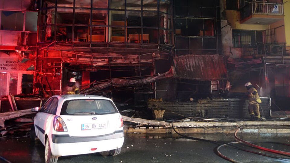 İzmir'de öğrenci yurdunda yangın