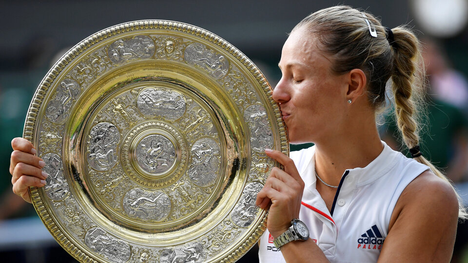 Wimbledon'ın yeni kraliçesi Kerber!
