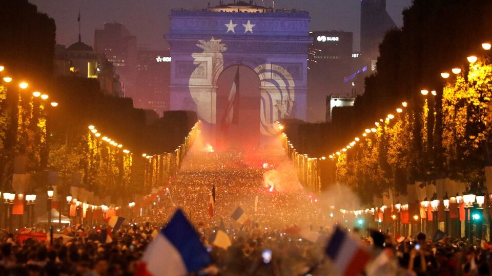 Fotoğraflarla: Fransa'da Şampiyonluk kutlamaları