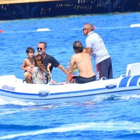 Oğluyla hasret giderdi