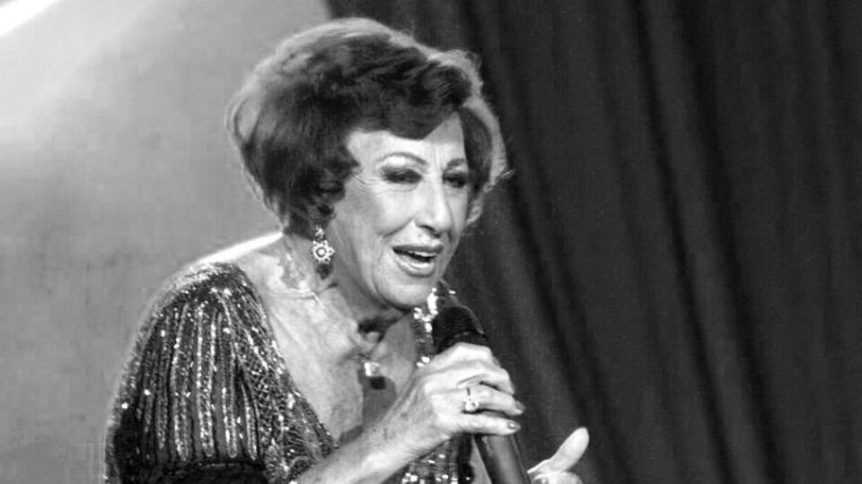 Müzeyyen Senar unutulmadı!