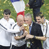 Dünya Kupası'nda gelenek bozulmadı