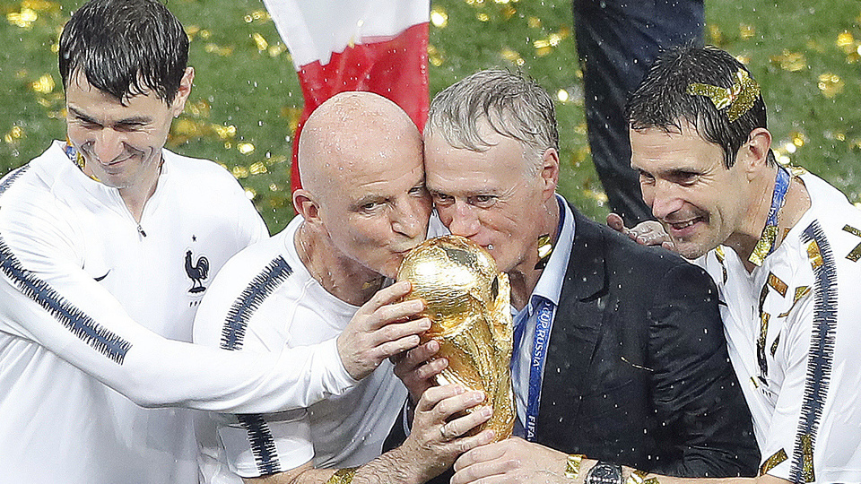 Dünya Kupası'nda gelenek bozulmadı