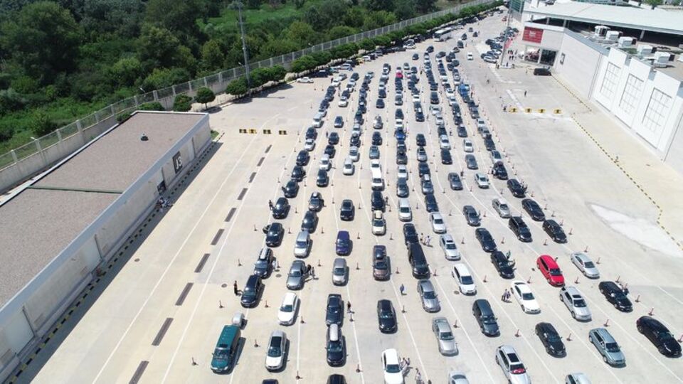 Kapıkule'de gurbetçi yoğunluğu