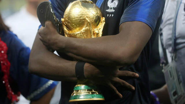 Kupayla fotoğraf çektirmeye utandı!