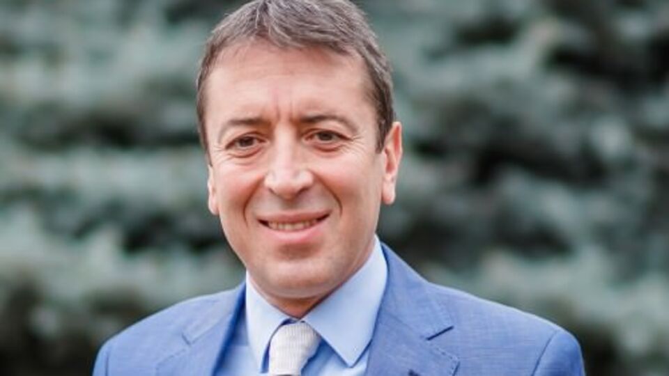 Fırat Develioğlu kimdir?