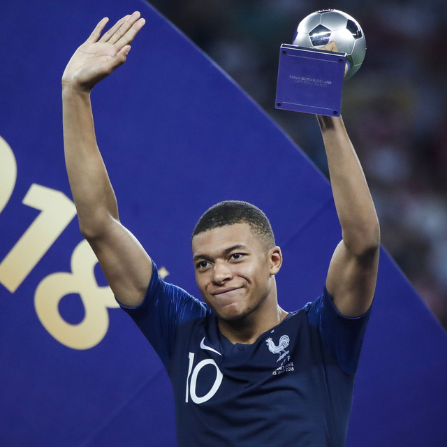 Alkışlar Mbappe'ye!