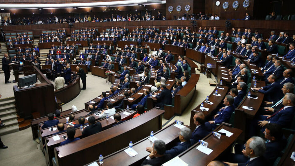 AK Parti'de kritik koltuklara eski bakanlar!