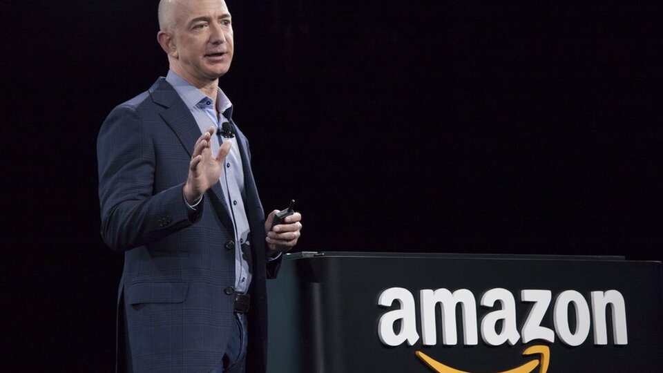 Amazon'un kurucusu Jeff Bezos 2017'de dünyanın en zengin insanı oldu