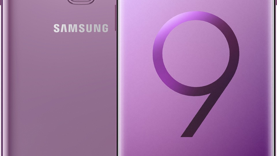 Samsung, Apple'ın iPhone X'unu tiye aldı