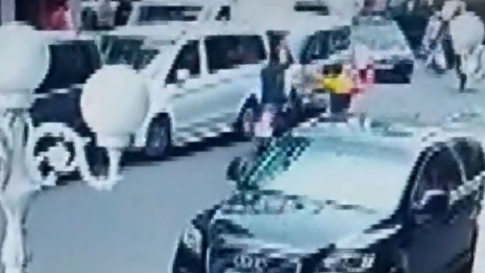 Kapkaççılara 170 bin dolarlık tekme kamerada