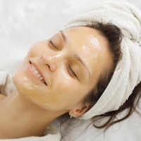 En etkili ballı yüz maskesi tarifleri