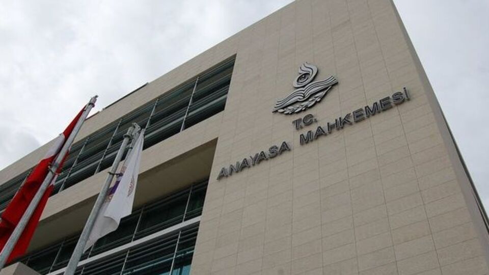 Anayasa Mahkemesi'nden üç siyasi parti için karar
