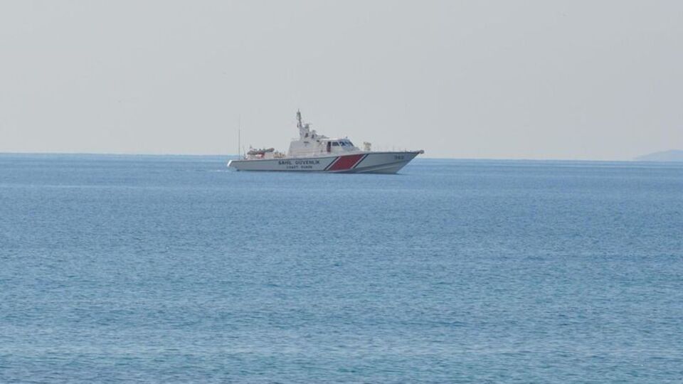 Mersin'de göçmenleri taşıyan tekne battı!