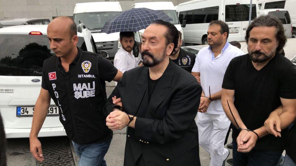 Adnan Oktar en çok soru sorulan kişilerden oldu!