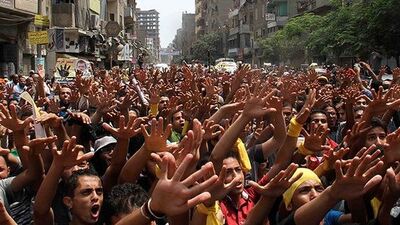 Mısır'da darbe karşıtı 18 kişiye hapis cezası